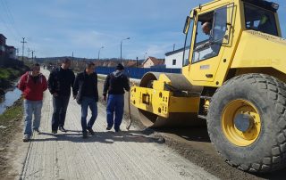 Lucrări de asfaltare a străzii Bichiștin